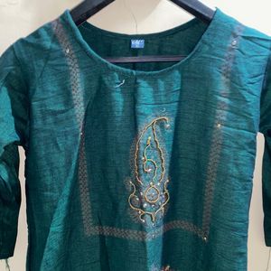 Green Kurti