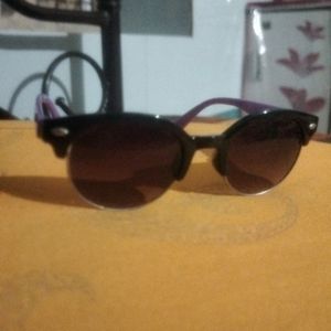 Boys/Girls Sunglasses 1+1 Free