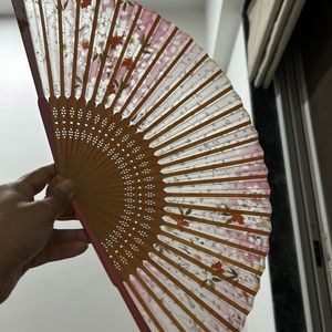 Pink Japanese Fan 🪭