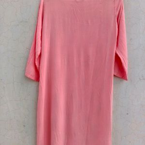 Women Pink Kurta With 3/4 Sleeves