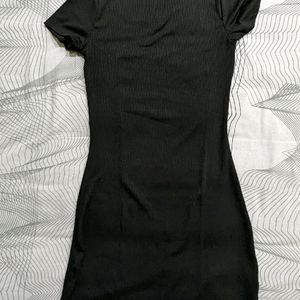 Black Ribbed Bodycon Dress....