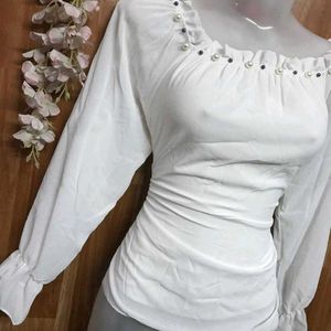 Beautiful Top With Stone Work