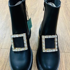 Ket Imported Luxurious Women Boots