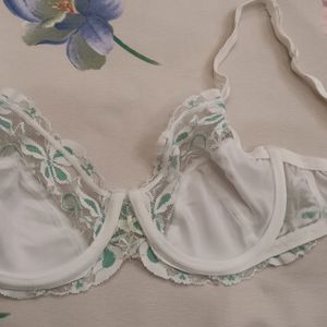 Non Padded..underwired 34B