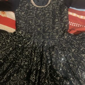 Goodlooking Black Dress With Jewellery Free