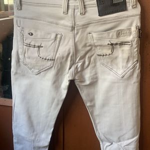 White slim Fit jeans