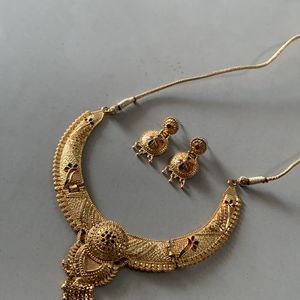 Neck Set With Earrings