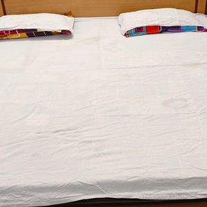 Bedsheet With Pillow covers