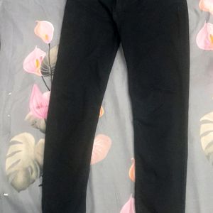 Black Skinny Jeans for Women