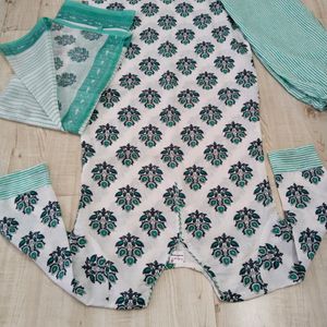 Combo kurti Sets with dupattas 5