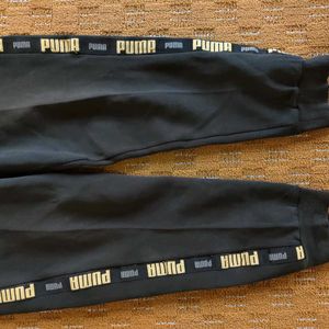 PUMA BLACK TRACKPANT