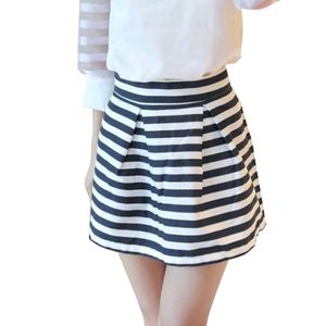 Mini Skirt With 14cm Lenth White And Black Colour