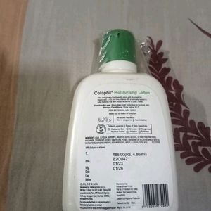 CETAPHIL Moisturising Lotion Vitamin E, B3 nd B5