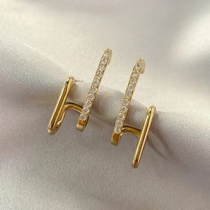 Geometric Statement Twist Diamond Stud Earring