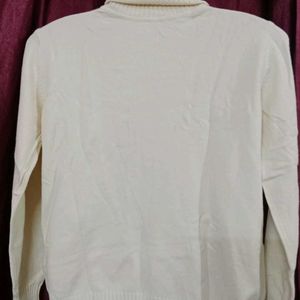 Fashion Top Highneck Off White Color