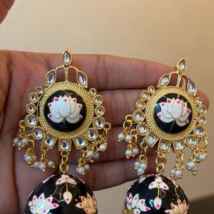 Stylish Black  Jhumka For Women