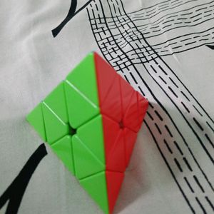 Piramid Cube