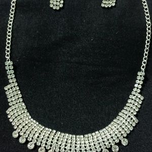 Fancy Stoned Necklace With Earrings Set