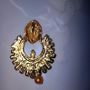 Jewellery Set (Earrings, Mang Tika, Locket)