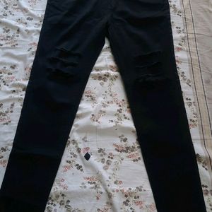 Women Black Rugged Jeans( Like New)