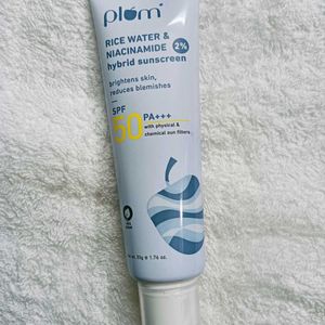 Plum Rice Water & Niacinamide 2% Hybrid Sunscreen