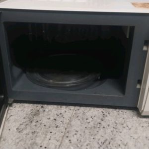 LG Microwave Oven