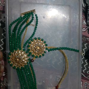 Neclace, Earings With Mangtika