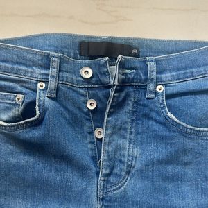 TORN BLUE JEANS FOR MENS