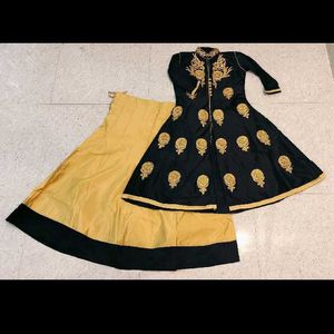 Ethnic Kurta With Skirt, Dupatta & Chudidar Pajama