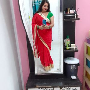 Women red Saree