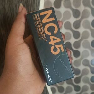 Mac NC45 Foundation