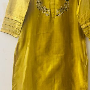 Kurti with thread embroidery