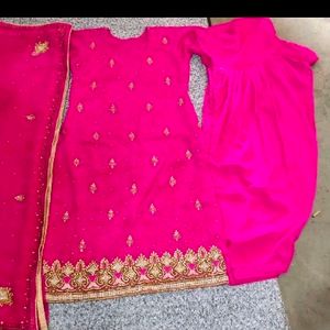 Salwar Suit With Kada Hua Sui