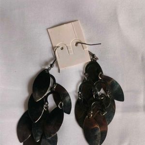 Black Metallic Leaf Shaped Earings For Girls,Women