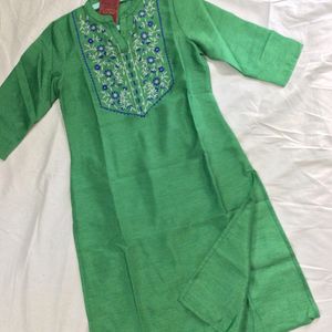 Beautiful Embroidered Kurta ✨🧚🏻‍♀️💚🫠