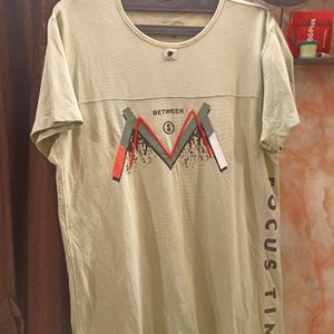 T-Shirts 2 Combo Casual Too Good Condition