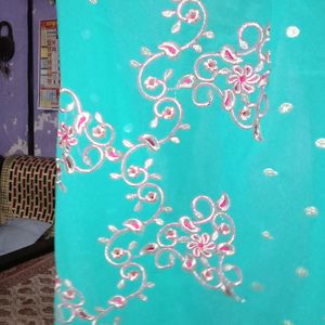 Women's Saree With Blouse