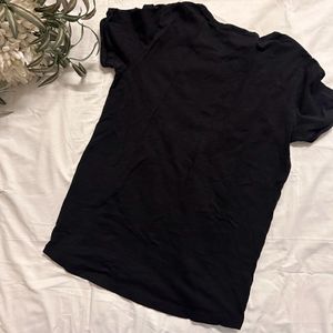H&M Black Tshirt