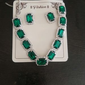 Green Ed Necklace Set
