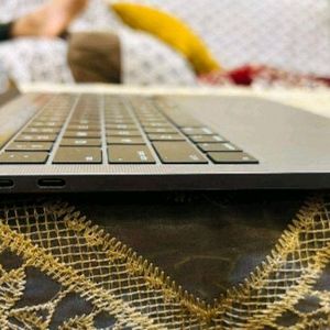 Apple MACBOOK PRO