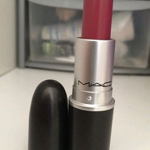 Mac Lipstick - AMOROUS💕