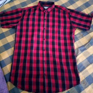 Red ♥️ checks Half sleeve shirt luk new xl size