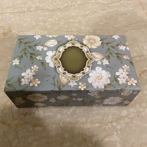 Vintage Aesthetic Magnetic Box