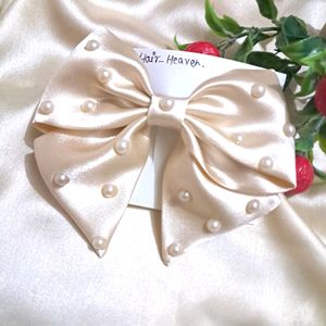 Creamy Pearl Bow