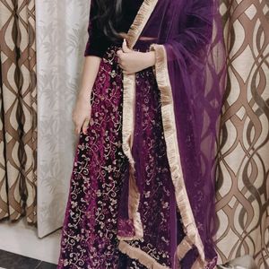 Velvet Lehnga