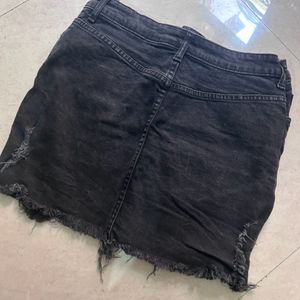 Charcoal Hnm ripped skirt