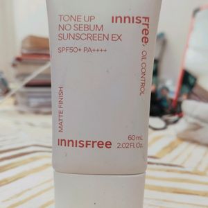 INNISFREE Tone Up No Sebum Sunscreen  SPF50+PA++++