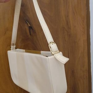 Hand Bag For The Everyday Use