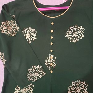 Women Kurta Set.