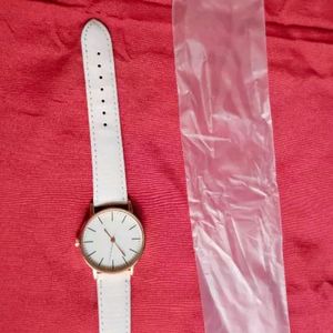 🥰Color Change White To Pink Analog Watch